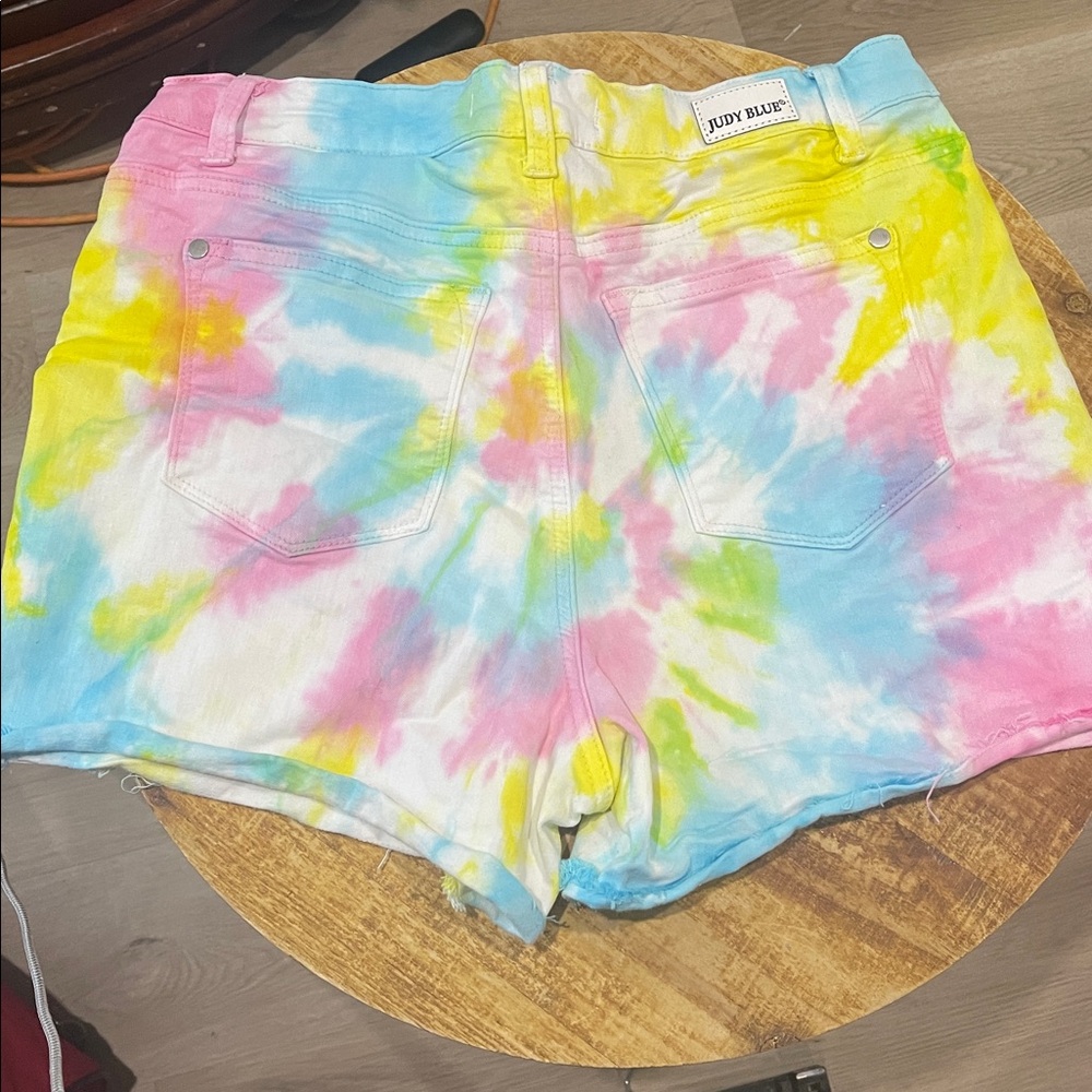 Judy Blue Women's Colorful Tie-Dye Shorts size L - Picture 3 of 10